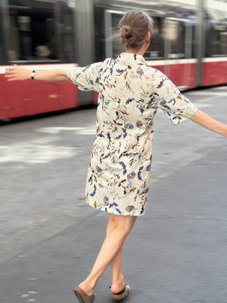 Kleid ELENA cremeweiß floral von hinten